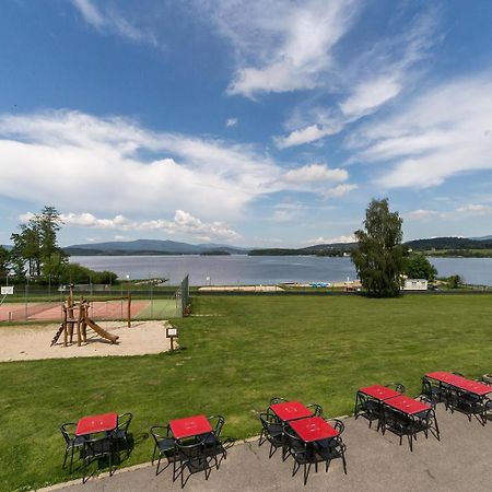 Hotel Racek Černá v Pošumaví Kültér fotó