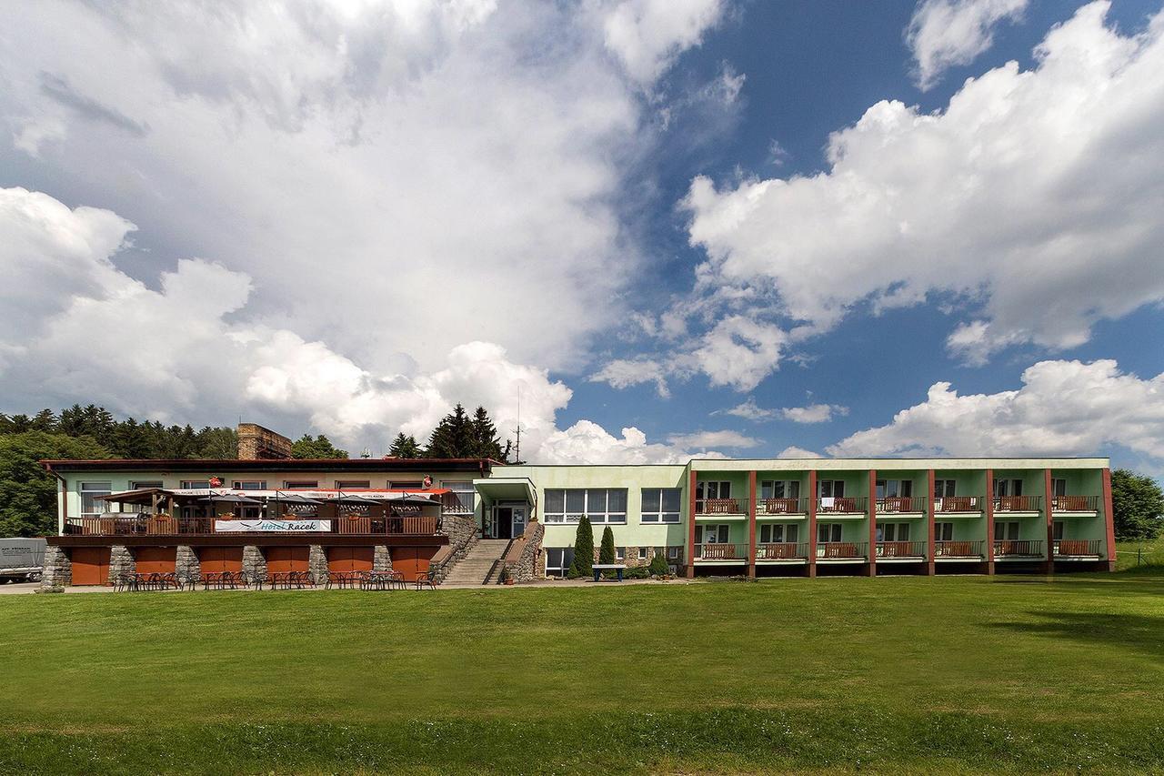 Hotel Racek Černá v Pošumaví Kültér fotó