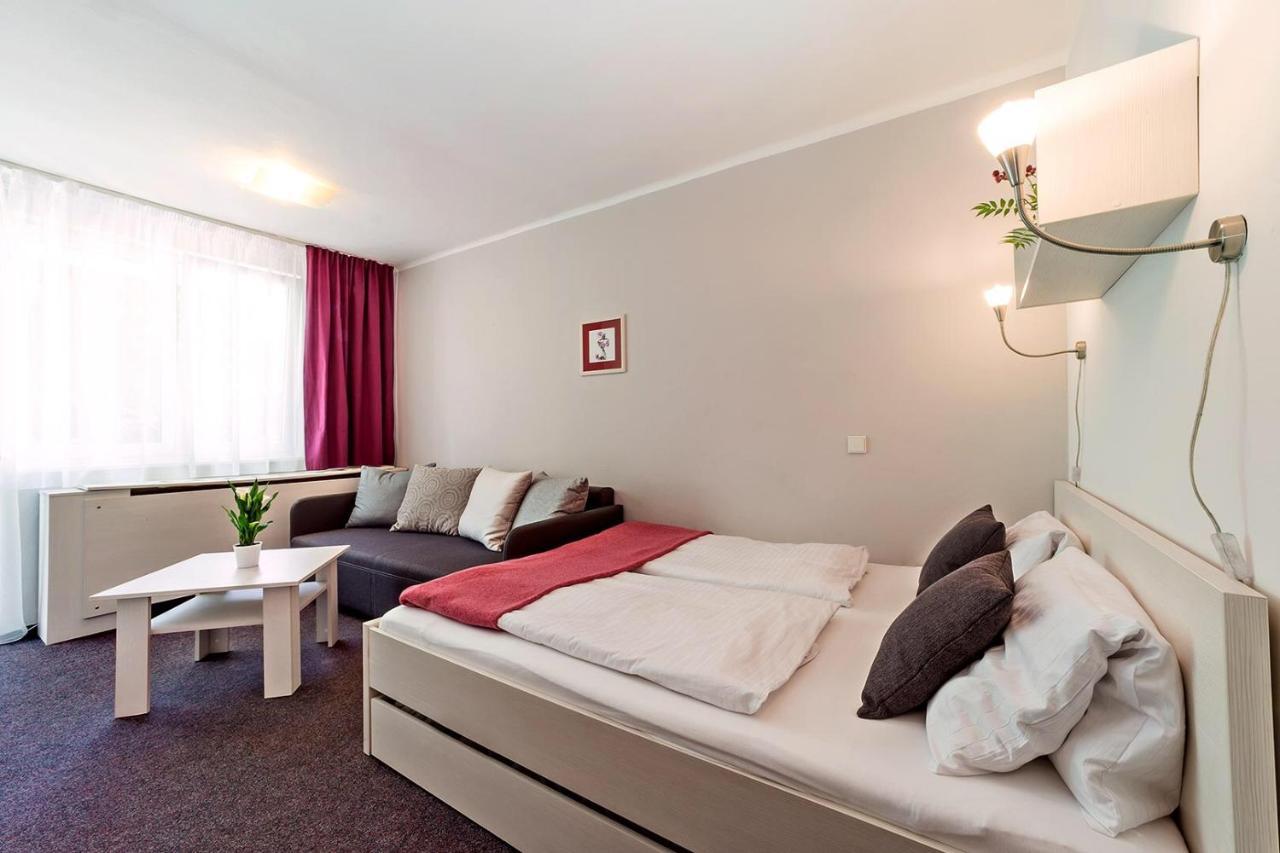 Hotel Racek Černá v Pošumaví Kültér fotó
