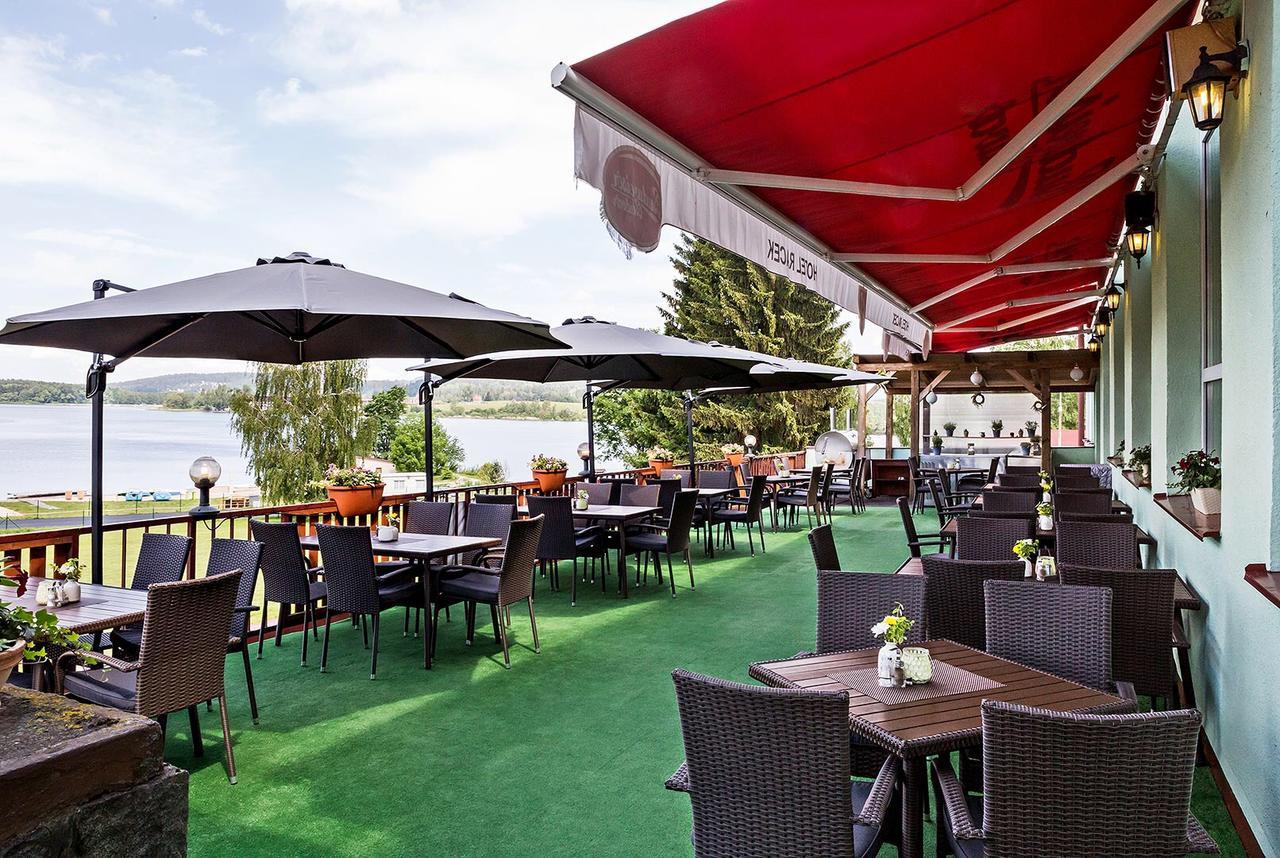 Hotel Racek Černá v Pošumaví Kültér fotó